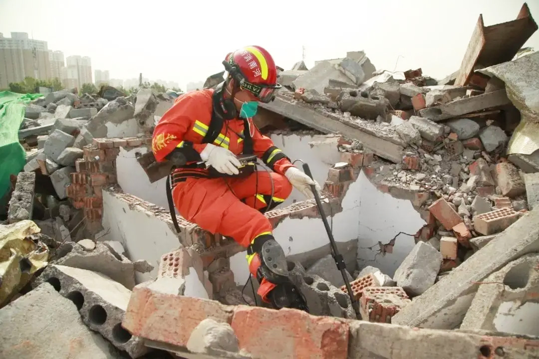揭秘!生命探測儀5大實(shí)戰(zhàn)技巧,讓你的搜救效率飆升200%!